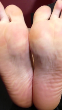 Hot Girl Posing Her Sey and Beautiful Feet at Her Workspace