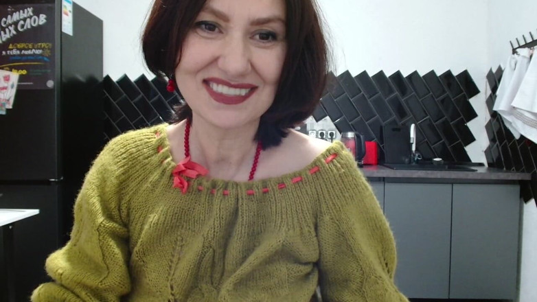 ANGELA_LADY: Mature Seduces You Without Being Completely Naked