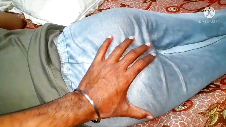 desigirl93: La figa di una ragazza vergine scopa un hindi desi...