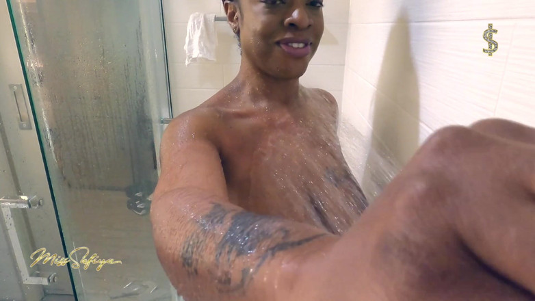 Miss-Safiya: Getting wet