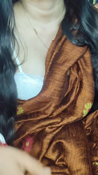 Hot indian bhabhi sex with her old college friend and give him great blowjob.
