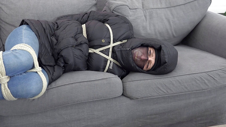 Restricting Ropes: 바이올렛 헤이즈 - 베르겐의 본딩