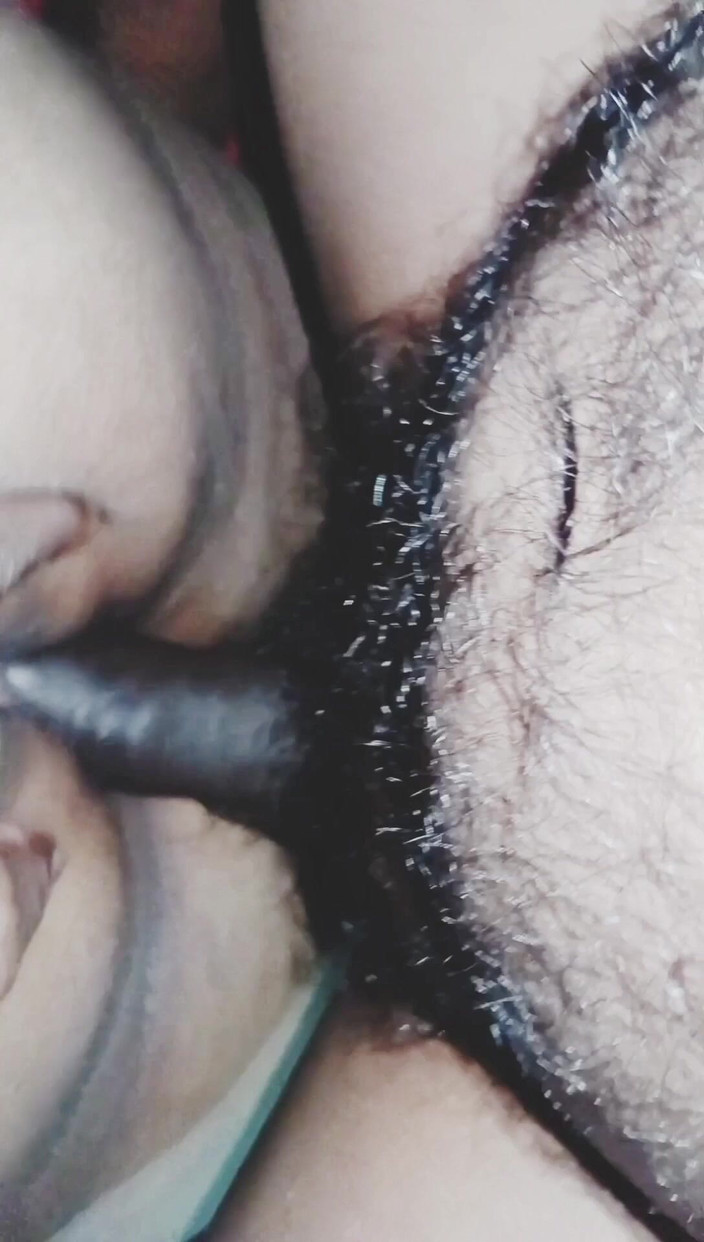 BMsexlove100: Istri hot ini ngentot teman suaminya diam-diam lagi