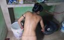 xshika: Une indienne indienne dans la salle de bain, amazone, creampie,...