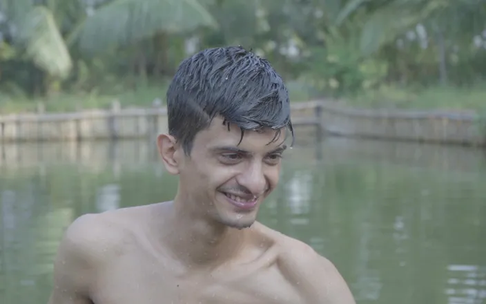 Bull Top 7: Indian Bhabi Ka Pani Mai Thukai Hot Indian Porn Video
