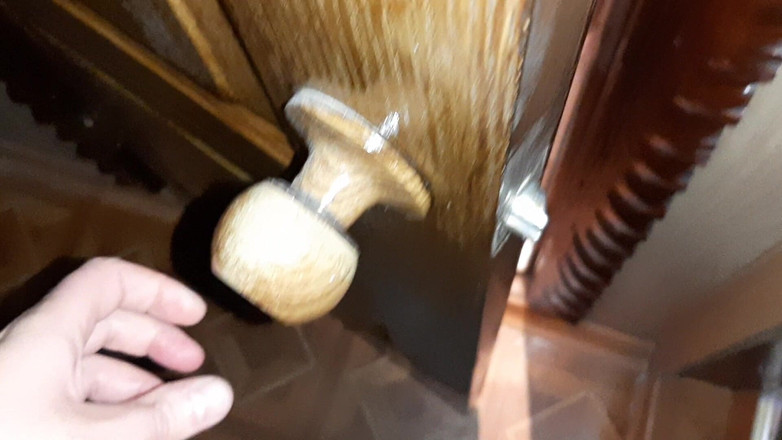 Lesbian-illusion: Ich habe einen fremden erwischt, der auf der Toilette in...