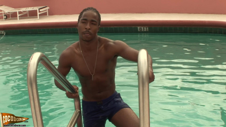 CocoDorm: Джастин Джонс