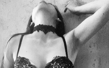 Desi0929: Seksi sandalye dansı