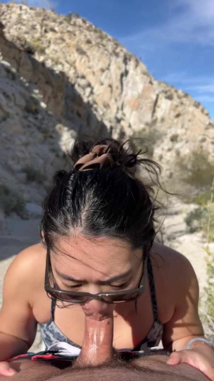 meimeiXXX: Boquete ao ar livre enquanto caminha no deserto - amador wmaf -...