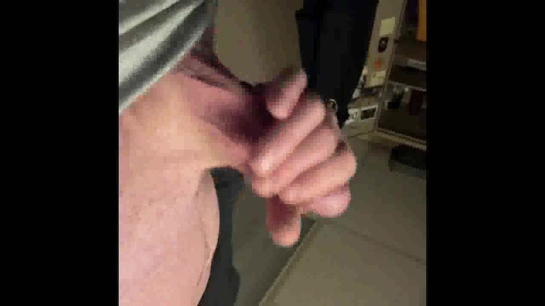 Tatted Daddy: Thủ dâm bắn tinh