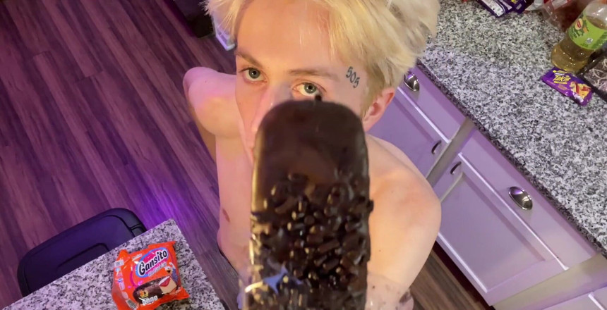 GhostCams: Gansito 小吃蛋糕 asmr tw：很多塑料包装噪音，不要按下玩弄耳机插入和音量翻转所有