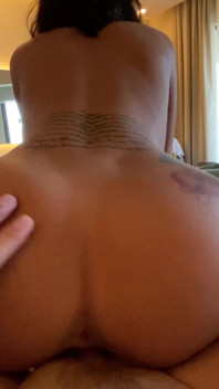 Libertine couple has a lot of awesome sex during vacation