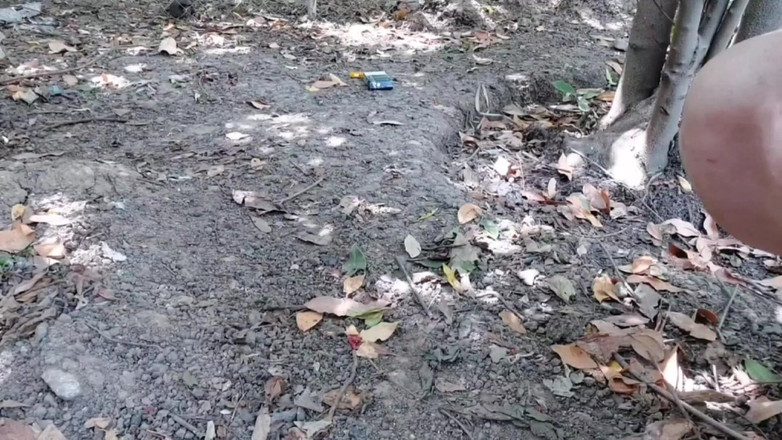 Kitty_Cross: Skirt berus awek transeksual comel sebelum tiri di luar