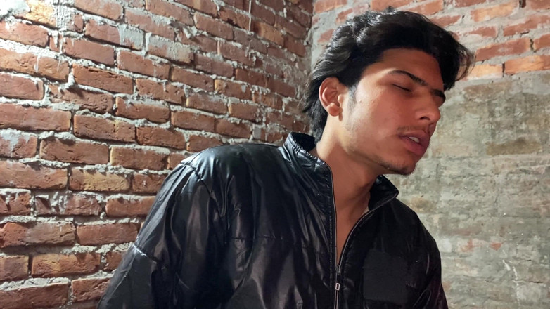 Shonai: 我去了某人的房子，他们女儿的屁股有多大？