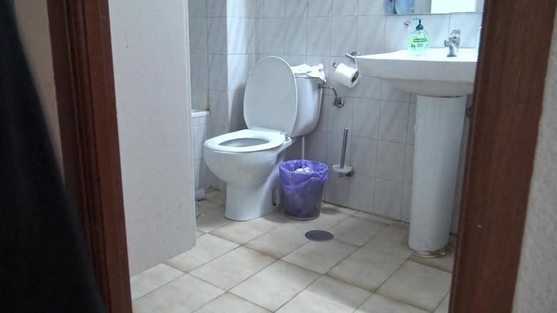 Souzan Halabi: Мусульманка застукала, я достаю мой большой черный член для моей турецкой коллеги.