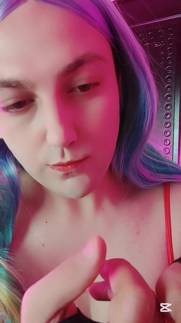 Kitty_Cross: Můj první výukový program s make-upem Glam Začněte s Kitty...