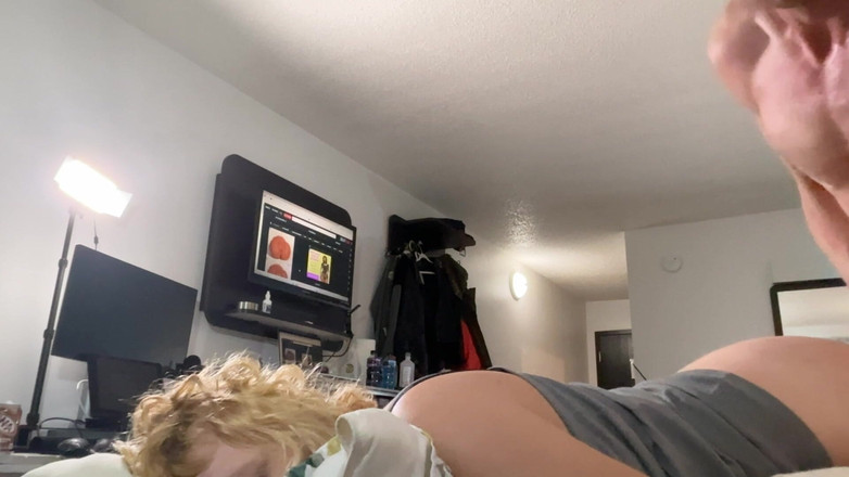 Alpha stud 4 u: Scopa la sua faccia dopo capovolgerla e la prendi alla...