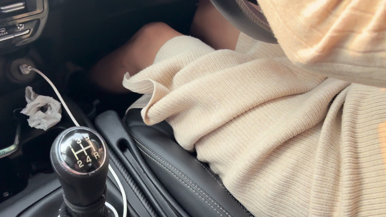 Danny_Duck: J’ai failli baiser ma demi-sœur en lui donnant des cours...