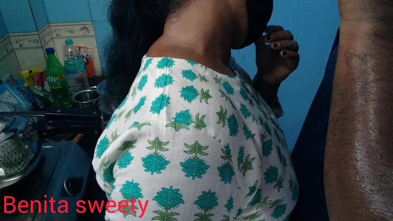 Benita sweety: Kuchyňský sexy sténající sex manžel a manželka