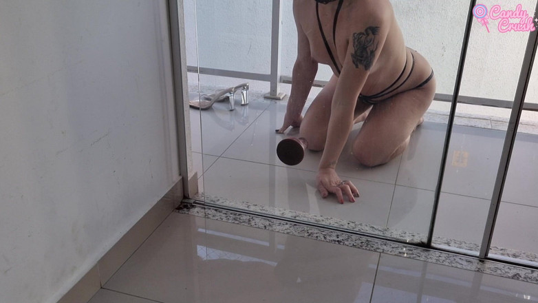 Candy Kush: Молода Бразильська Дівчина Жорстко Сидить На Чорному Члені