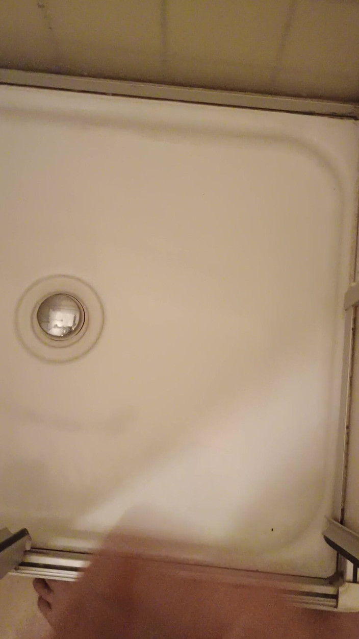 Ed Eden: Duș cu ejaculare