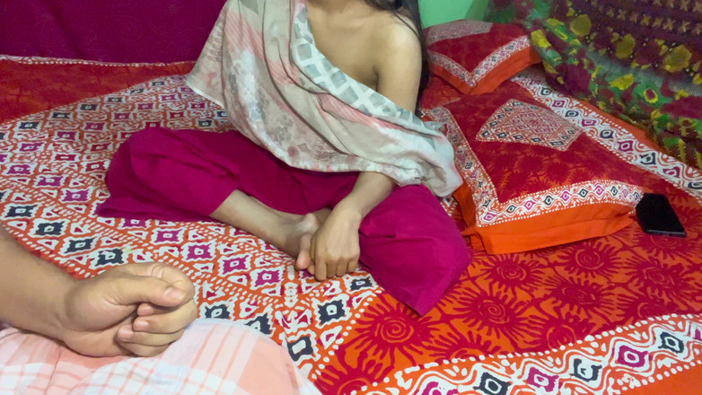 Riya Chowdhury: Eu fodi minha meia-irmã mais jovem sexy a noite toda...