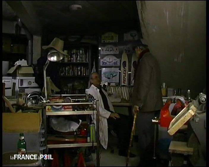 French Family Secrets: गैरेज में दोहरा प्रवेश और शुक्राणु शॉवर!