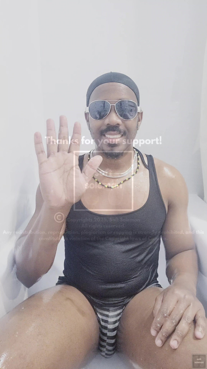 Soft Soleman: Mi lavo il corpo nella vasca da bagno 5