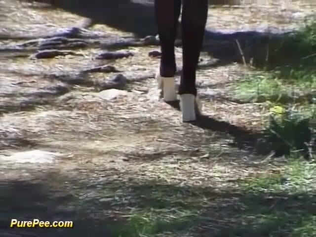Pure Pee: Piscio in pantaloni sul campo
