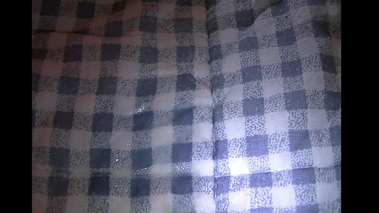 Mark Hannes: Vibrator Bett Hump Masturbation