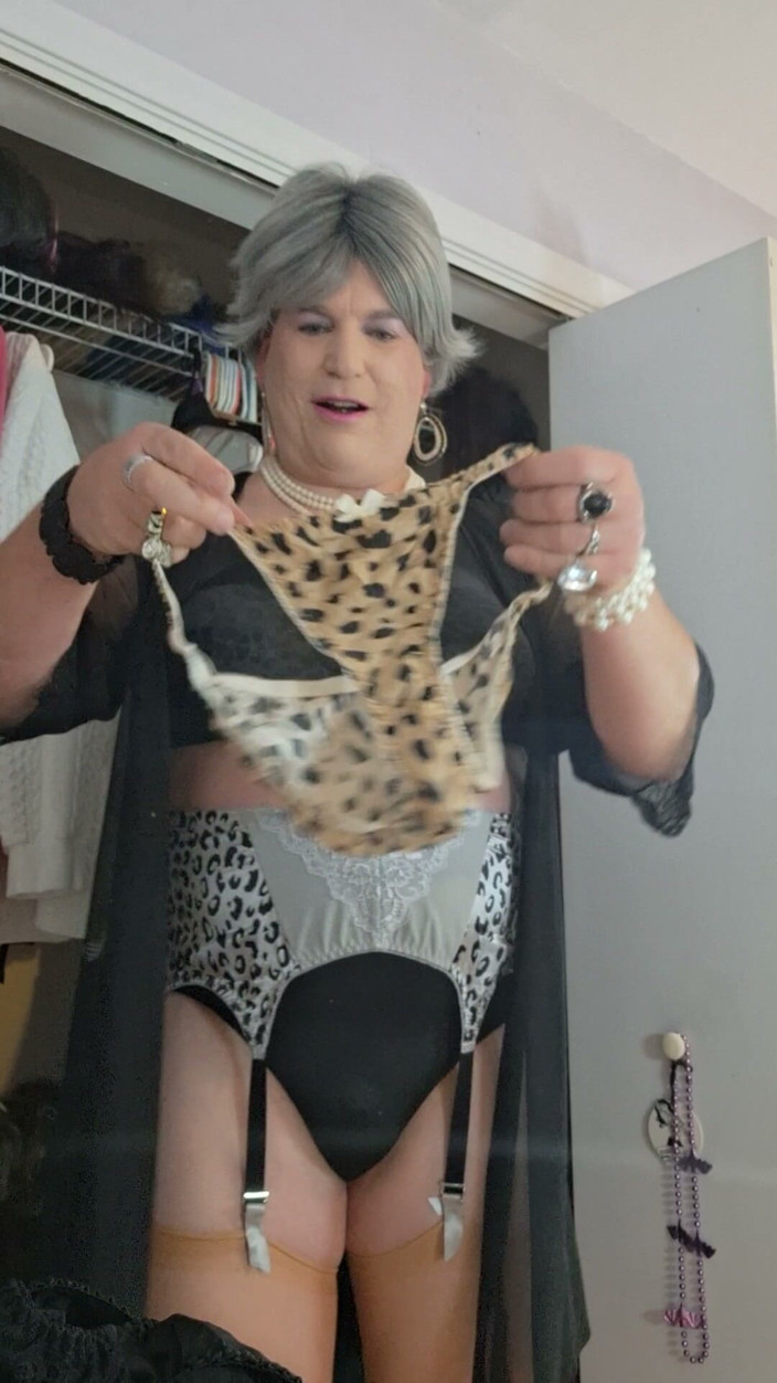 Victoria Lecherri: Do You Want to Play with My Panties?