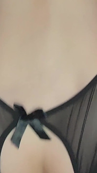 Hot babe orgazmy ciężko z używania wibratora po raz pierwszy!