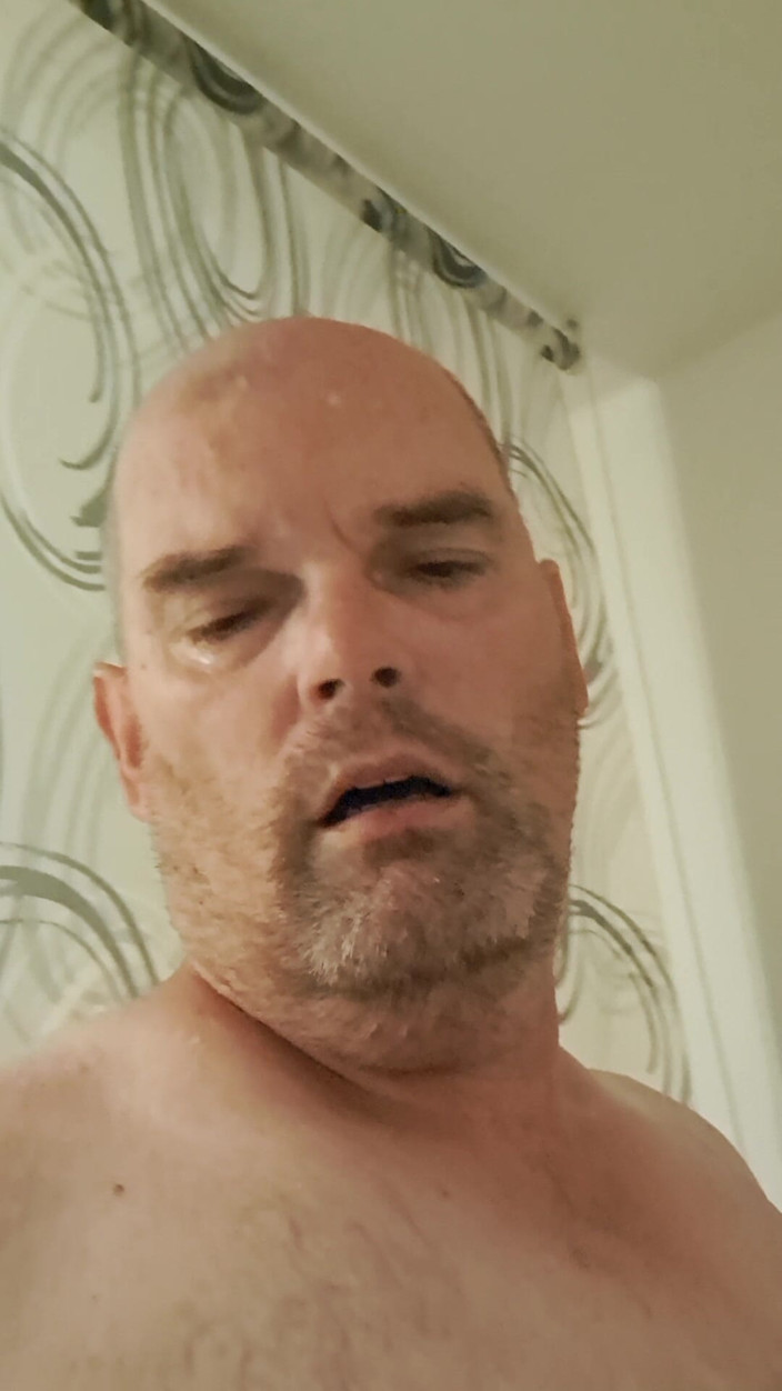 Fickspecht: Sluts Shower and Sucking Games