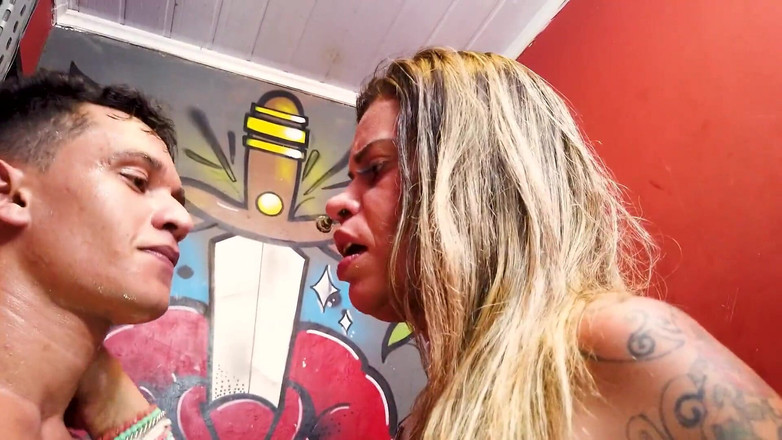 Sex Arte: Зрада в барі - Манух Кортес