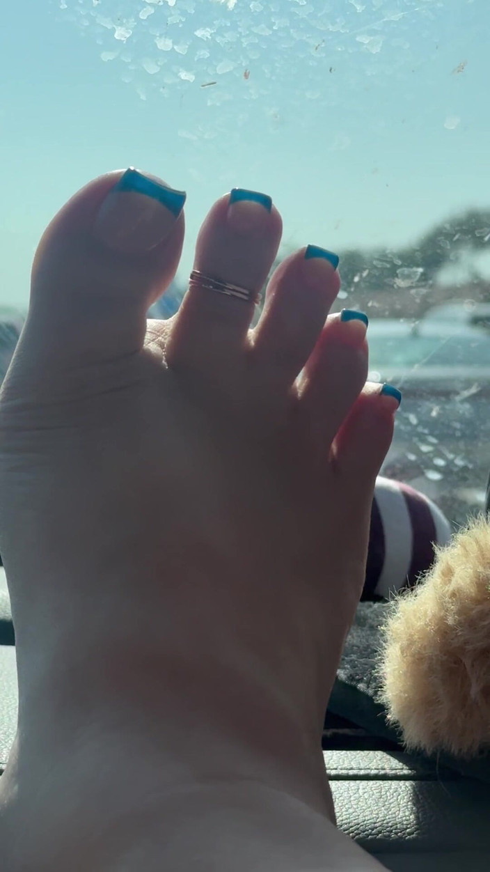 SofieeSoles: Pieds sur le Dash (conseils français bleus royaux)