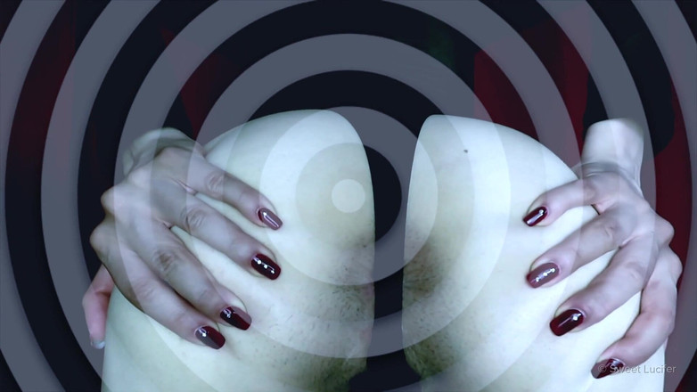 Rebecca Diamante: 수녀의 완벽한 엉덩이는 당신을 매료