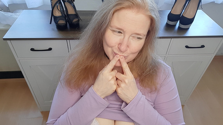 Curly_Dreams: Curly_dreams When I Say Squirt, You Give Me Your Cum