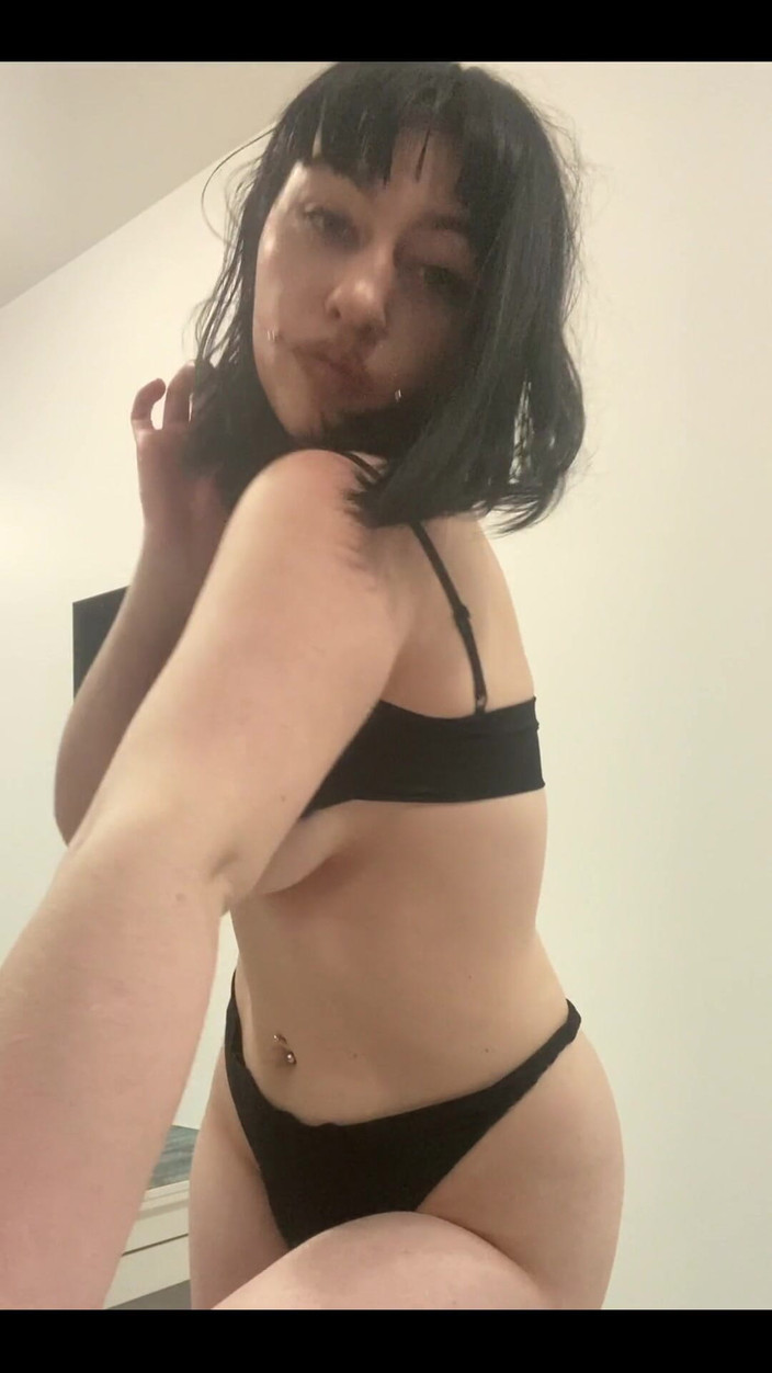 SynergyVibe: 丑陋，我的阴户太湿了