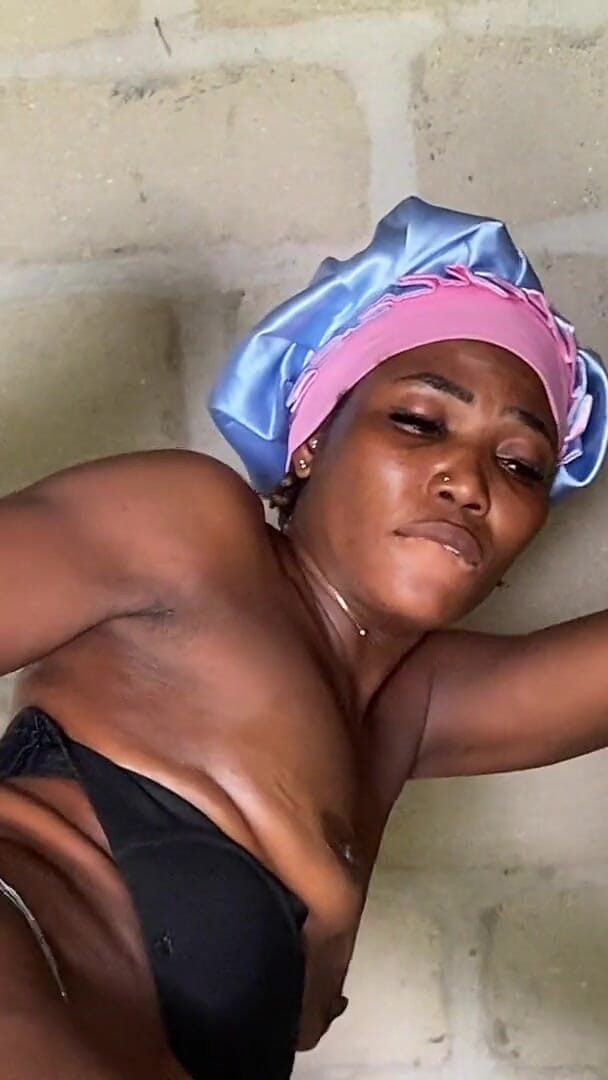 Prettypussy102: Bekas kejutkan saya di bangunan yang belum siap dengan teman...