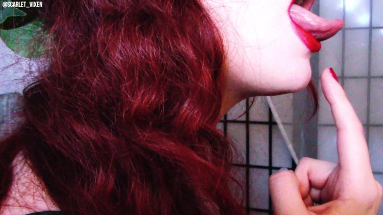 Scarlet Vixen: Lady Ivy's Addictive Mouth