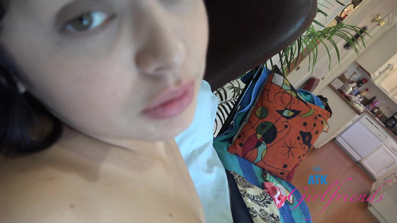 ATK Girlfriends: Virtuelles Date