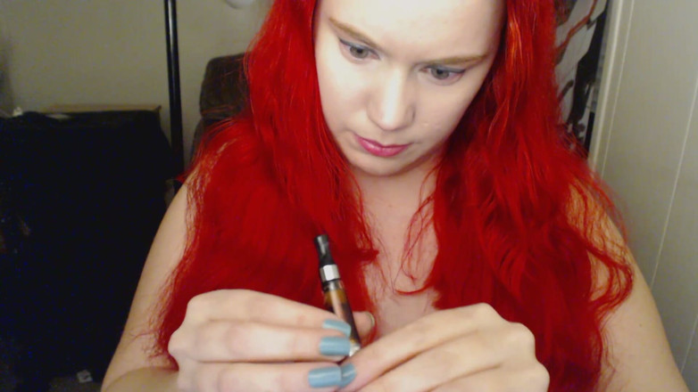 Scarlet Vixen: Vape Coughing Fetish