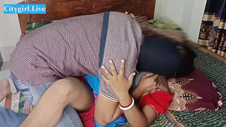Sabina244: Schattige Saree Bhabhi wordt stout met haar Devar voor een...