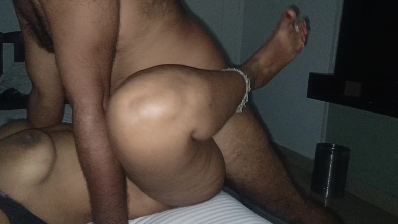 Pushpa studio: Une prof se fait baiser par son collègue à l’hôtel Lodge...
