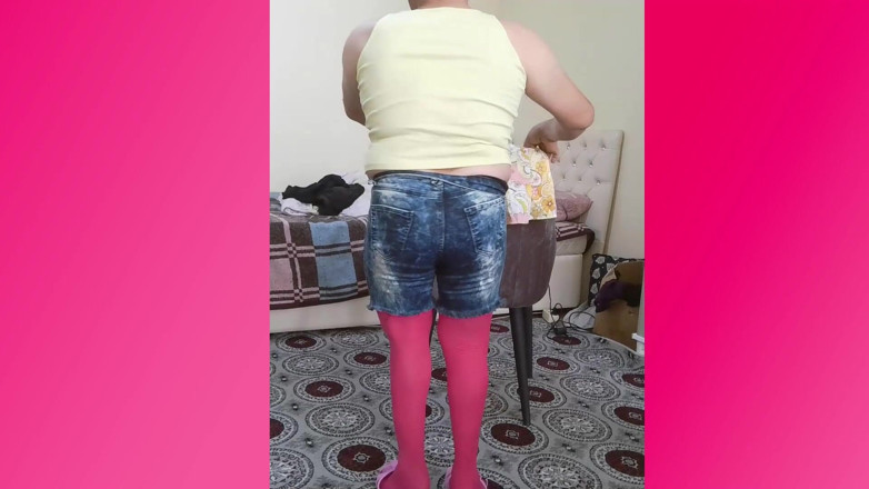 Crossdresser Beyza: Beyza Crossdresser Şort Mini Etek Giyer