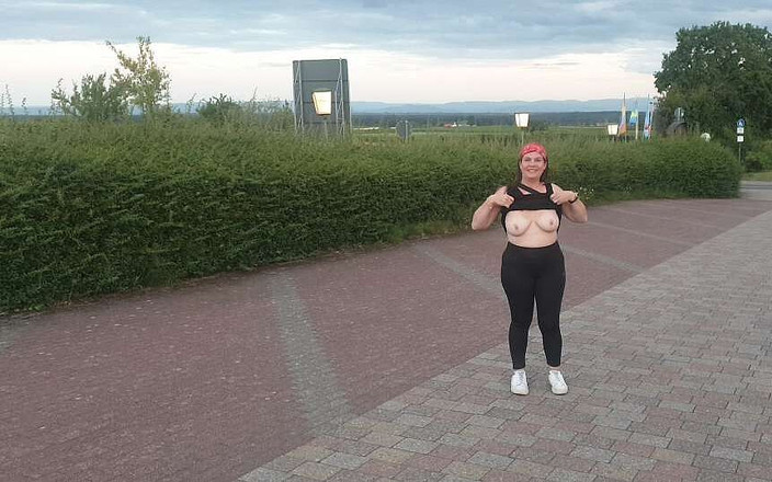 Tania 1988: Клебур вдруге голий