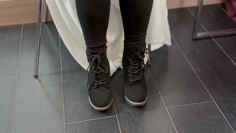 Axel Dan: Мадура очень хорошо одевается с друзьями, но в итоге остаётся