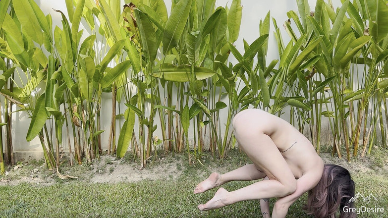 Grey Desire: Flusso tropicale all'aperto di tutto il corpo per iniziare la...