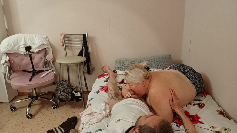 Zona901: Der morgen des nachbarn begann mit einem tiefen blowjob und...