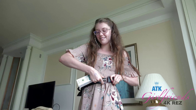 ATK Girlfriends: Liburan virtual di singapura sama elena koshka bagian 6